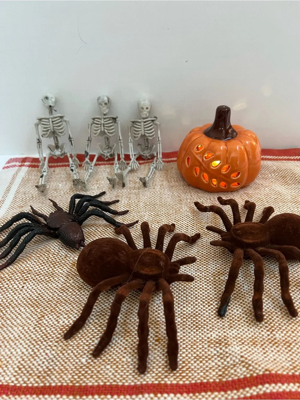 Miscellaneous Halloween Items Lot of 7 Skeletons Spiders Bugs Light Up Pumpkin
